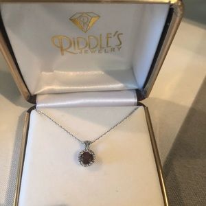 Riddles Garnet pendant diamond necklace